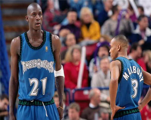 �Ӄ�(n��i)�أ��f�r(sh��)���Ŀ��T�ˣ��r(sh��)�����·ʯ