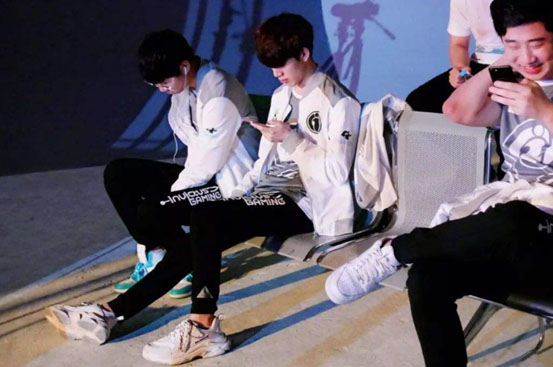 �D��LPL��һ�φ���粻����Theshy���D(zhu��n)��߀��׃�ƣ�