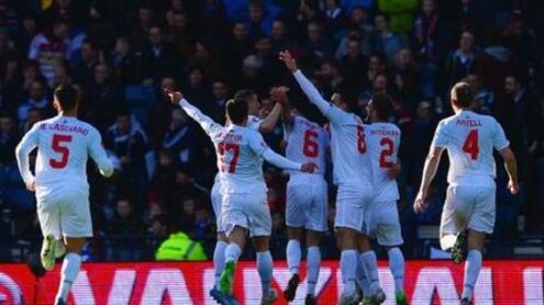 �D�������ذ����၆��B��ɫ����ٌ���