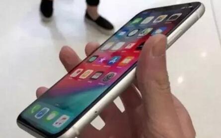 �D���IiPhoneXR�����@���c˲�g������