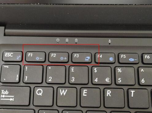 �D��14Ӣ��1080p��Pinebook Pro�ϾW�� ��200��Ԫ