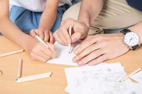 �D��������B��һ�����ɵĺ��ӣ�