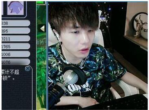 ��������CC�Α�����ǰ��������һ����Ī�٣�